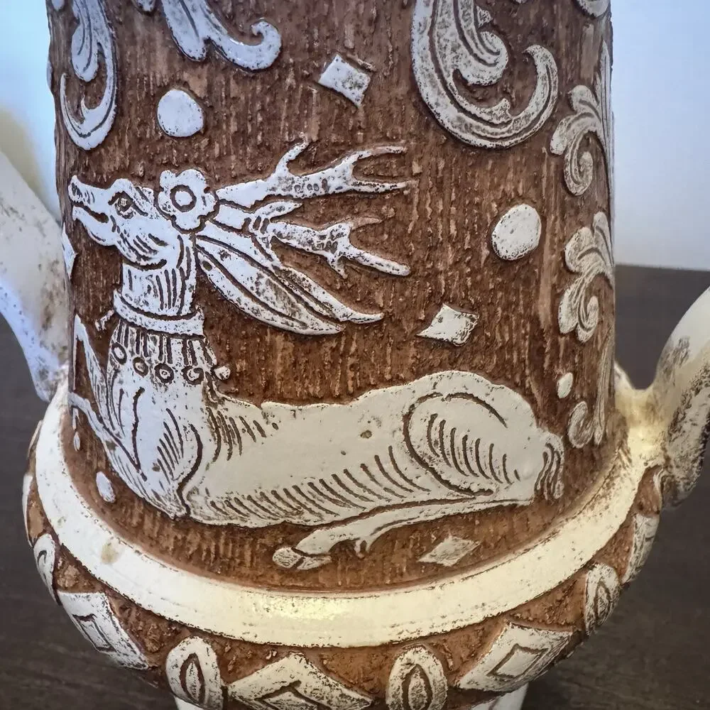 Deruta Italian Pottery Vase La Pinturicchio Sgraffito Handmade Deer Stag Vintage